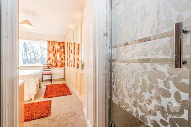 Bedroom 1 en-suite