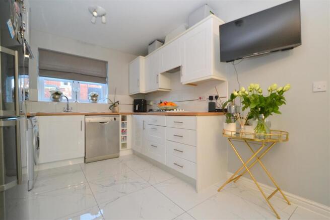 kitchen1.JPG