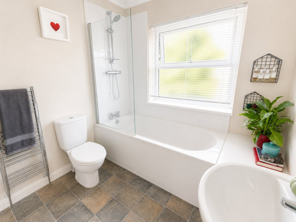 3 bed Semi-Detached for sale Image 7