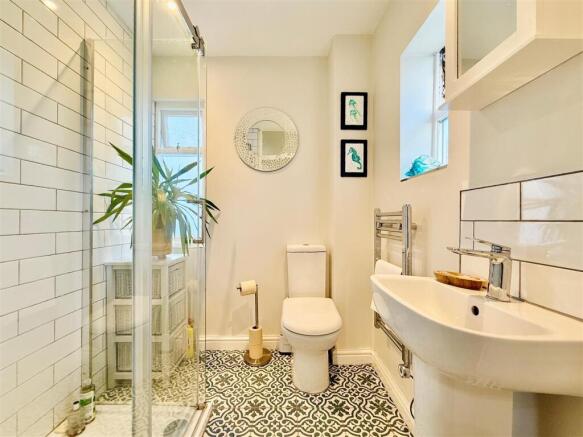 Shower Room.JPG
