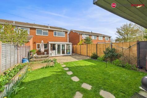 Longfellow Place, Eaton Ford, St. Neots, Cambridgeshire, PE19