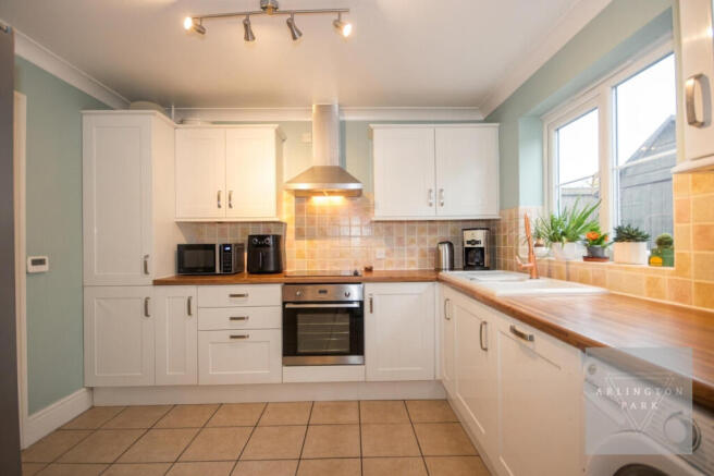 Forge Close, Old Buckenham, Attleborough photo 3