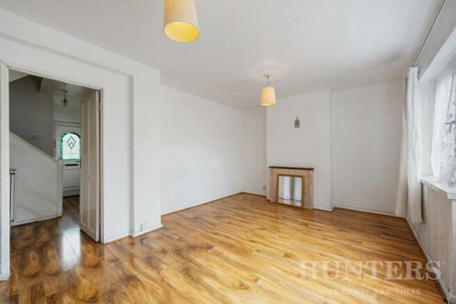 Flat 18, Penshurst Road  N17 8BT-10.jpg