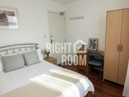 19, Penhurst Place, Brighton BN2 5LT