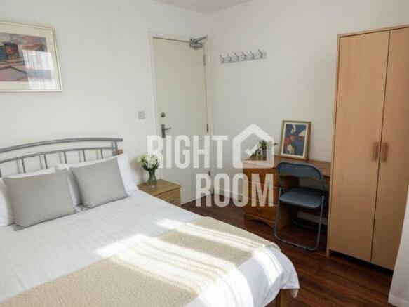 d-room-1-19-penhurst-place-bn2-5lt-1064369