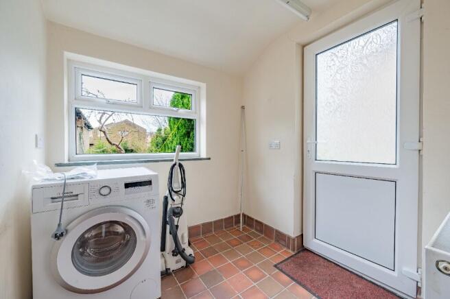 3 bed Semi-Detached for sale Image 10