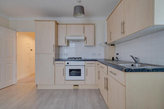 75D Kneesworth St...