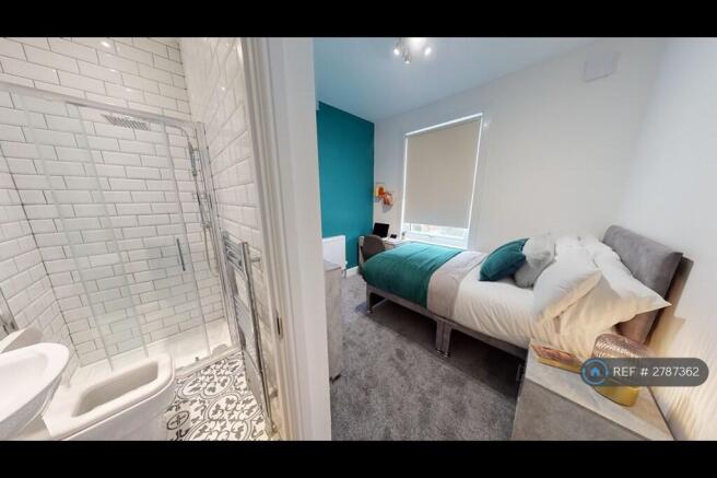 Room 4- Room For Rent