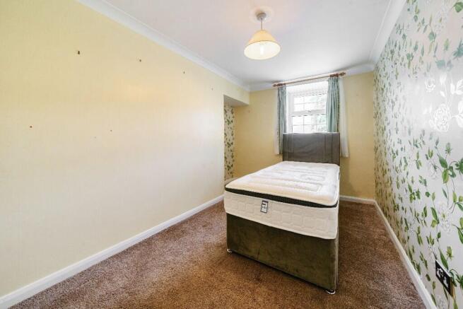 2 bed Ground Flat for sale Image 6