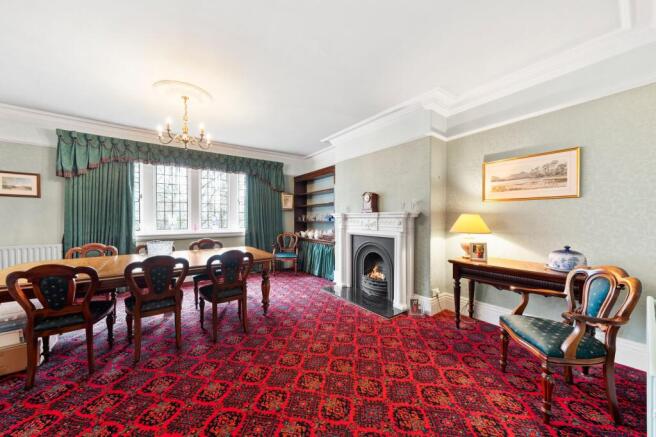 3 bed Flat for sale Image 7