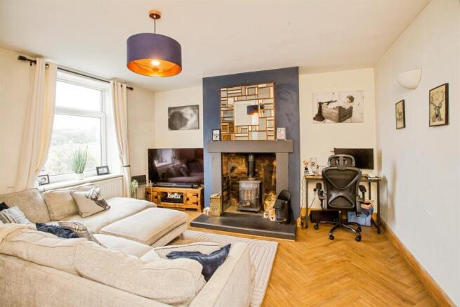 3 bed Terraced for sale Image 5