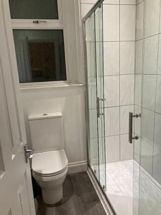 Shared Bathroom w/ 1
