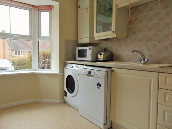 Kitchen / Brea...