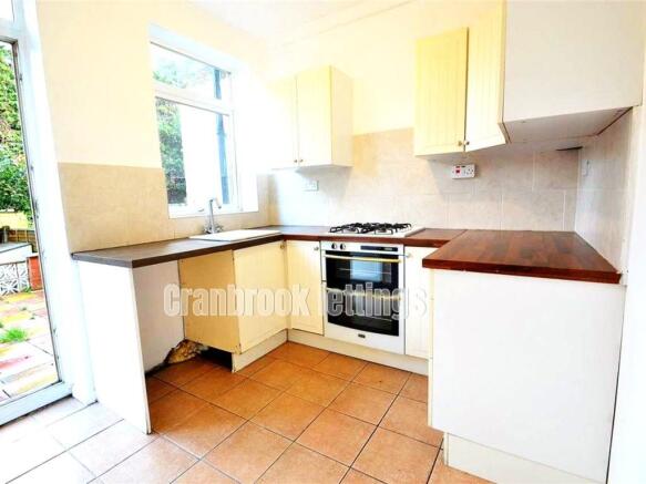 Three bedroom terraced house to rent Alwold Cresc