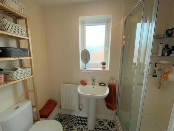 Ensuite.jpeg