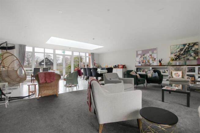 1 bed Retirement Property for sale Image 10
