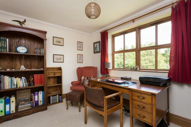 Bedroom 4.jpg