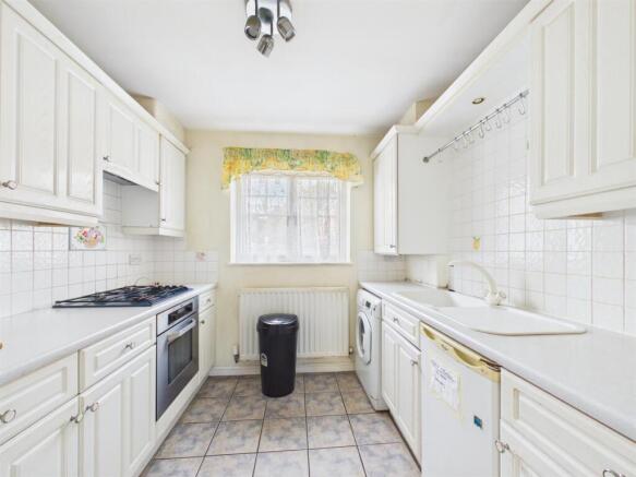 kitchen 1.jpg