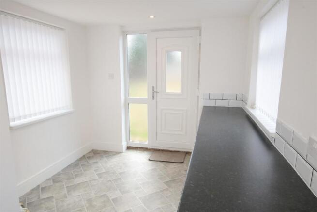 EXTENDED DINING KITCHEN
