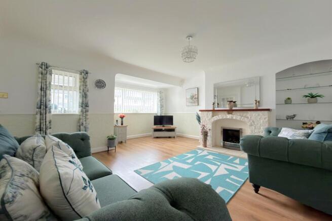 3 bed Terraced for sale Image 4