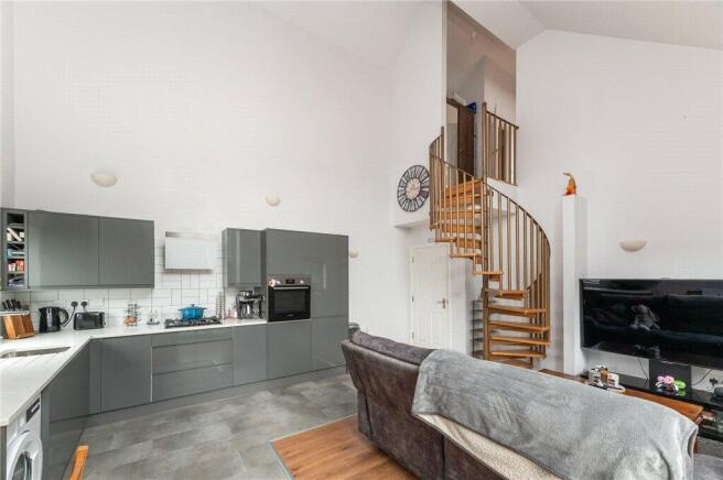 2 bed Apartment for sale Image 4