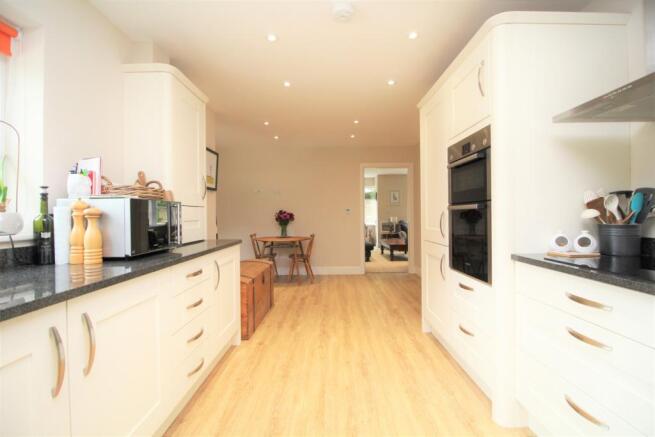 Kitchen / Breakfast