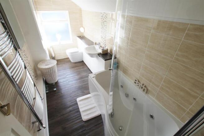 Beautifully Fitted Bathroom