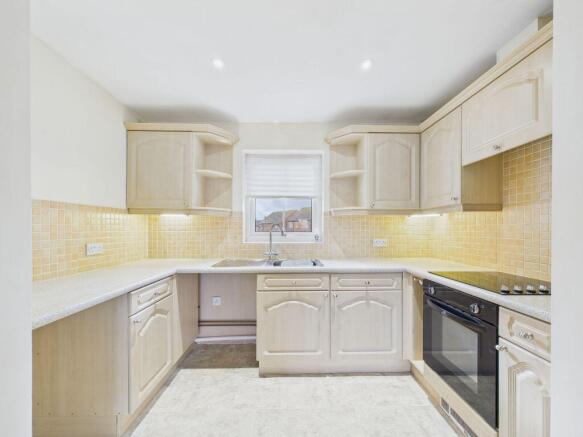 2 bed Flat for sale Image 10