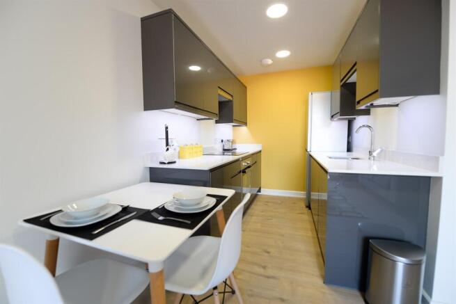 Kitchen/Dining Area