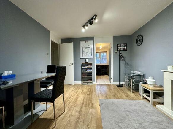 Campania Grove, Luton photo 4