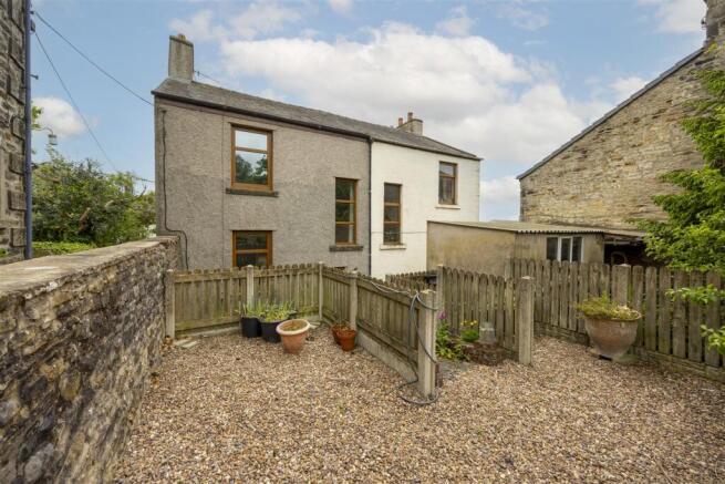 4 bed Semi-Detached for sale Image 4