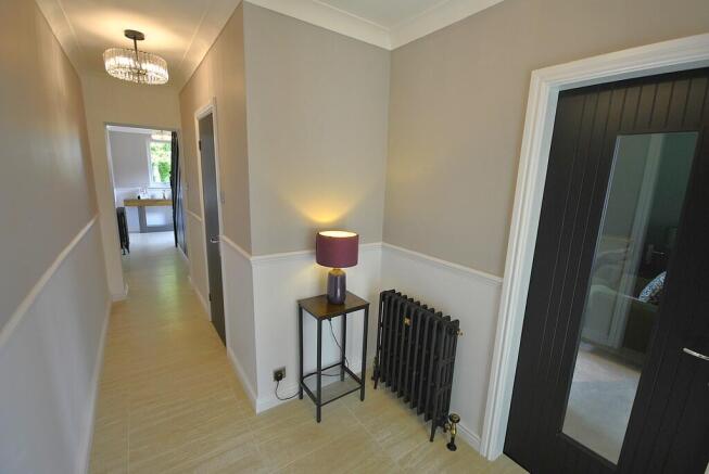 4 bed Detached for sale Image 11