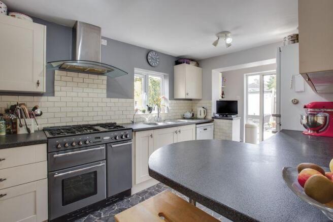 Kitchen / Brea...