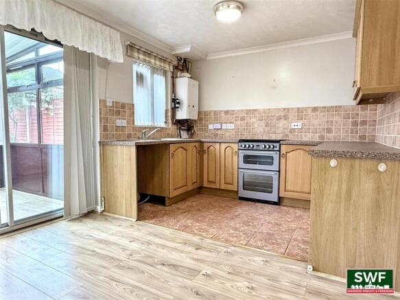 kitchen 2.jpg