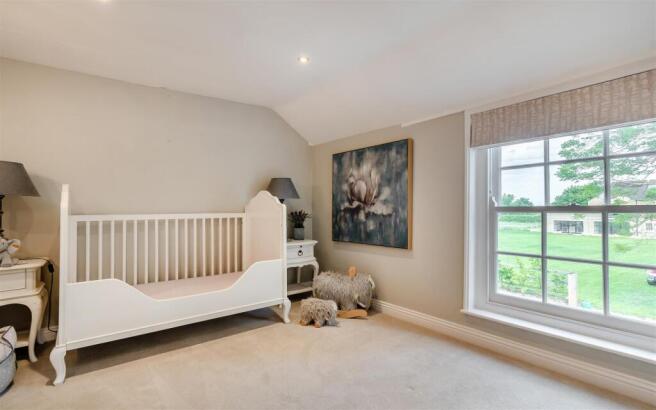 8647023-interior10.jpg