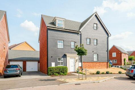 Wallis Drive, Leighton Buzzard