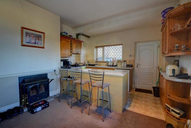 Kitchen - 2.jpg