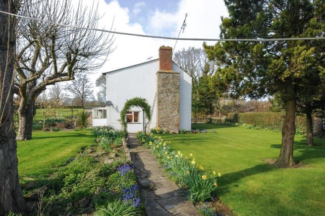 Garden side aspect