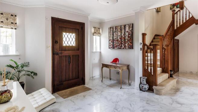 house. estate agency Hascombe reception hall