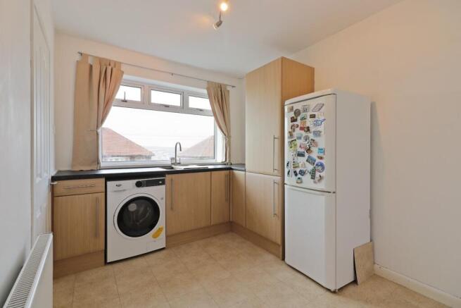 4 bed Semi-Detached for sale Image 4