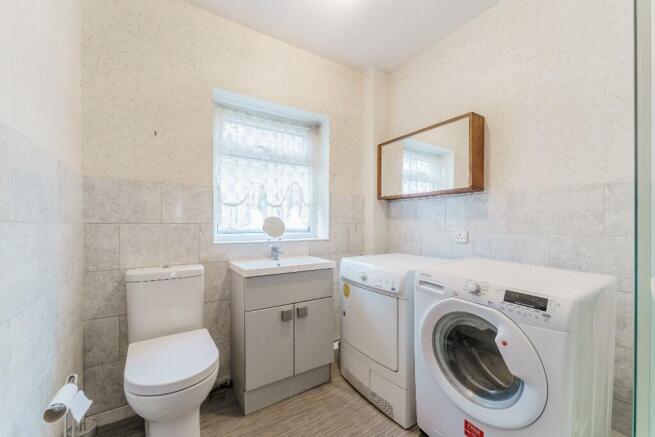 5 bed Detached Bungalow for sale Image 10