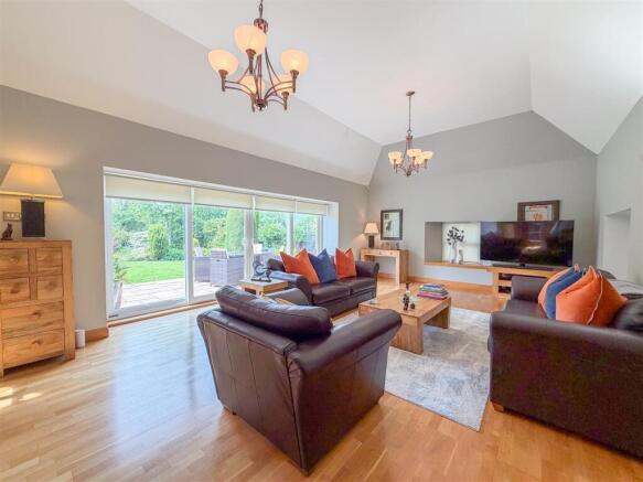 Formal Lounge