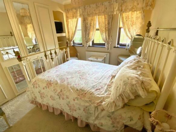 BED 3.jpg