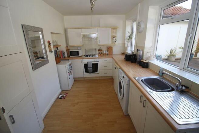 Kitchen / Dini...