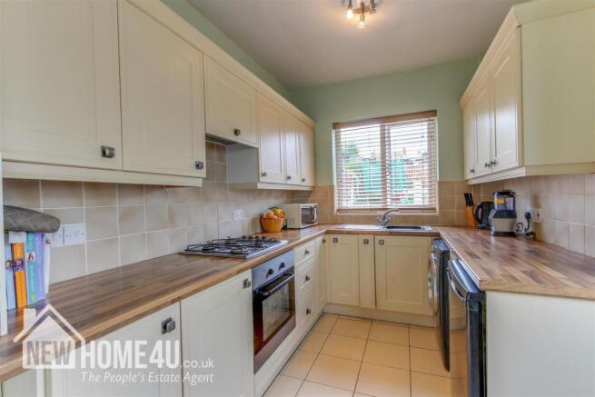 KITCHEN: