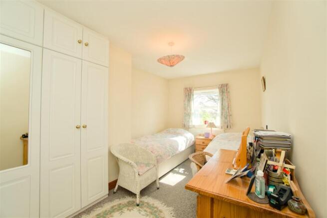3 bed Link Detached House for sale Image 11