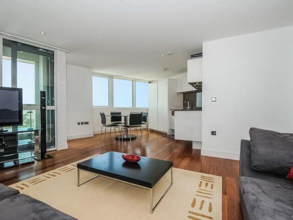 Lounge (Alto ID: 155226609)