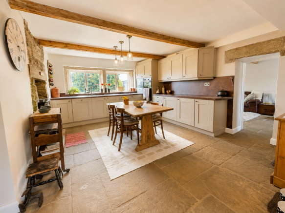 4 bed Farm House for sale Image 10