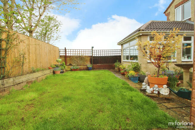 9e836f36-Garden 2...