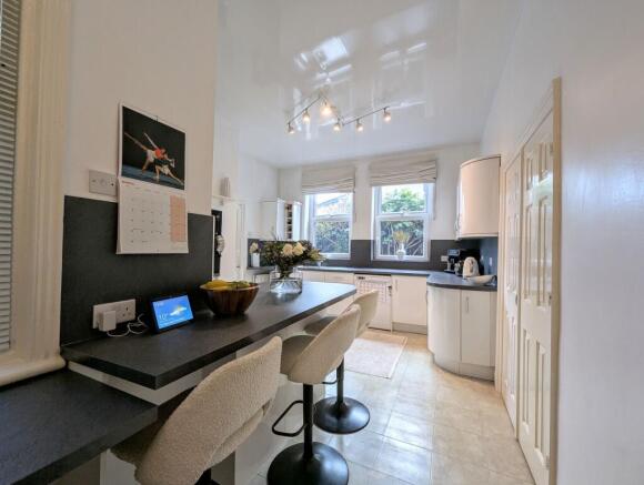 Breakfasting Kitchen